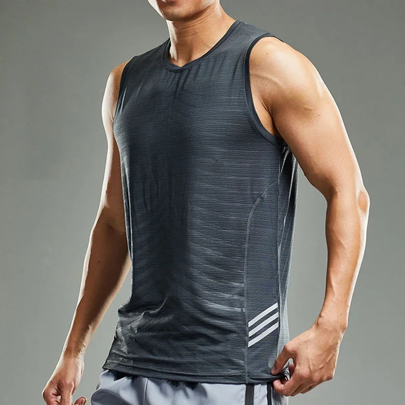 RUNNR™ AeroLite Singlet