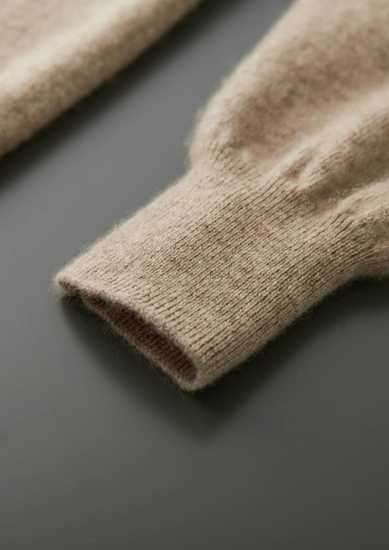 PURE EXTRA-FINE MERINO WOOL RAGLAN MOCKNECK