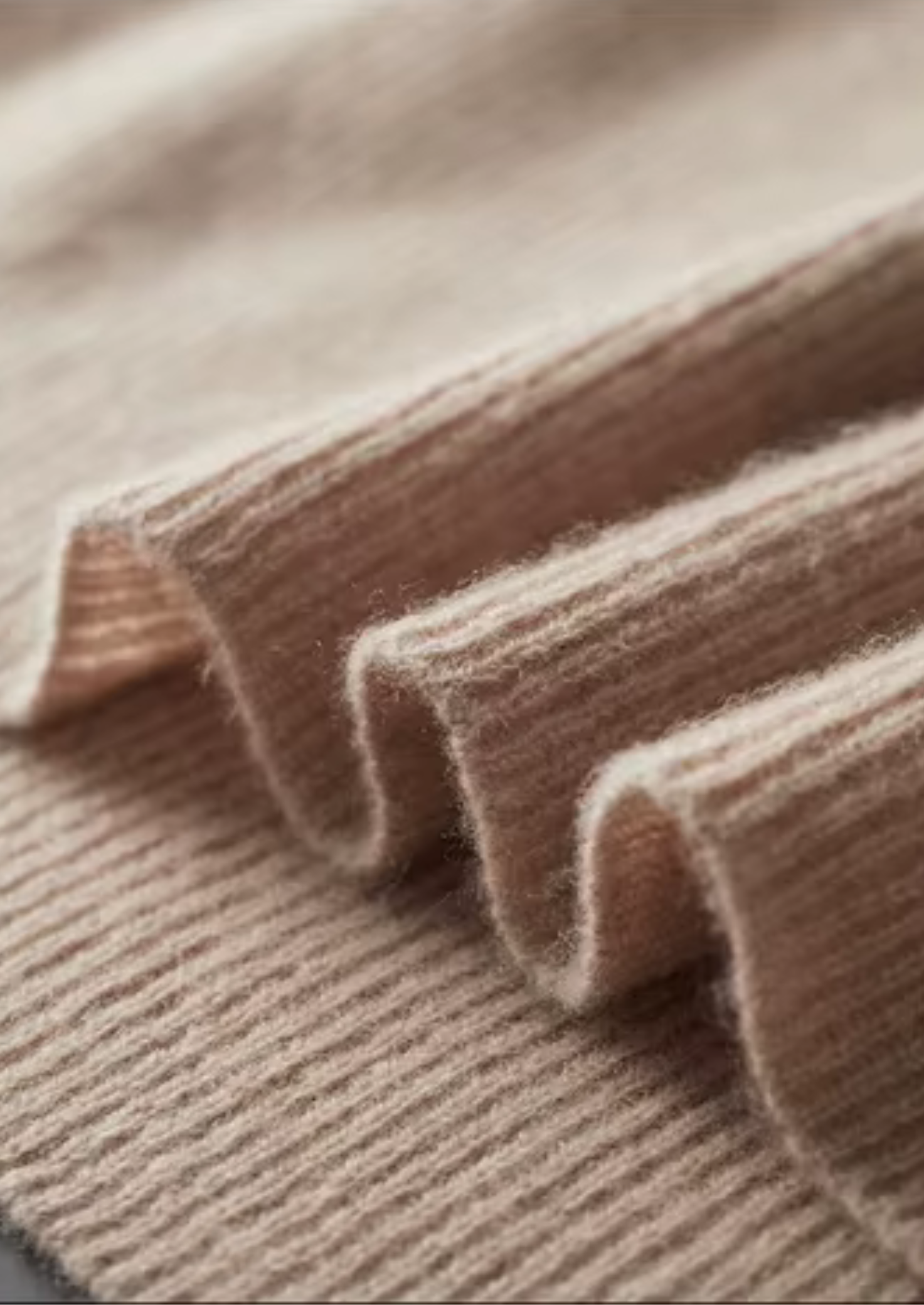 PURE EXTRA-FINE MERINO WOOL TWO TONE ZIPPER SWEATER POLO