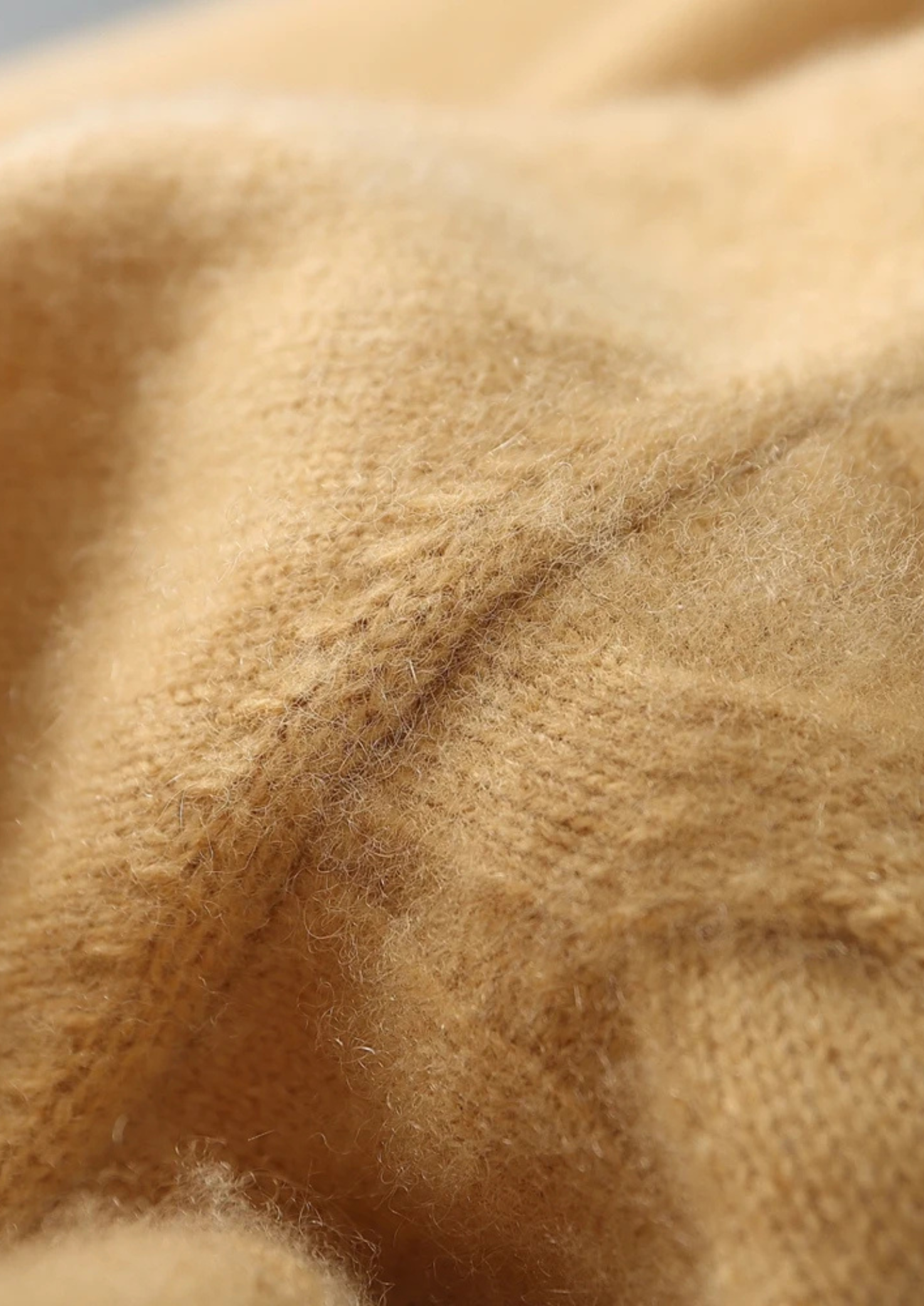 PREMIUM CASHMERE CABLE CREWNECK