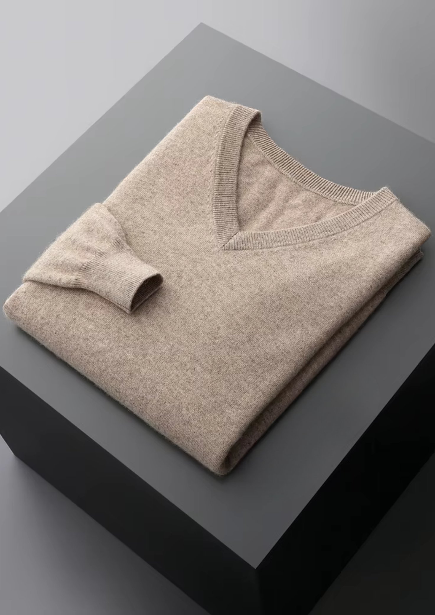 PURE EXTRA-FINE MERINO WOOL CLASSIC V-NECK SWEATER